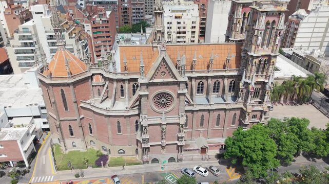 Iglesia del Sagrado Coraz&oacute;n de Jes&uacute;s o Iglesia de los Capuchinos en C&oacute;rdoba Capital, Argentina, arquitectura neog&oacute;tica, religi&oacute;n, cristianismo, patrimonio hist&oacute;rico y turismo