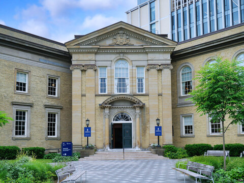 Simcoe Hall, the main administrative building at the University of Toronto, with the President's office
