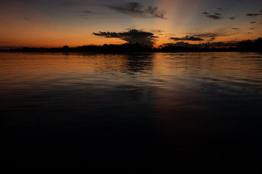 O Sil&ecirc;ncio da Aurora no Horizonte Amaz&ocirc;nico