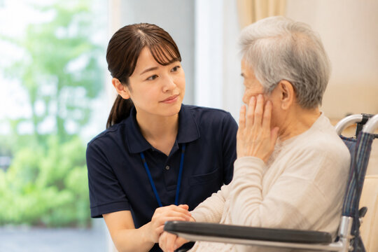 介護士, 介護職, 介護スタッフ, 介護福祉士, ケアワーカー, 高齢者介護, 介護施設, 老人ホーム