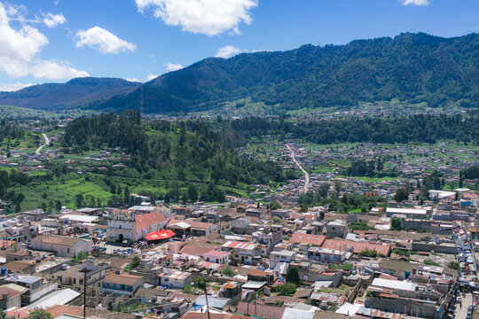 pueblo cl&aacute;sico latinoamericano