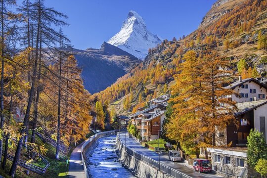 Mattervispa in the village area with Matterhorn 4478m in autumn, Zermatt, Mattertal, Valais, Switzerland