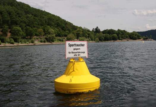 Absperrung f&uuml;r Wasserfahrzeuge aller Art
