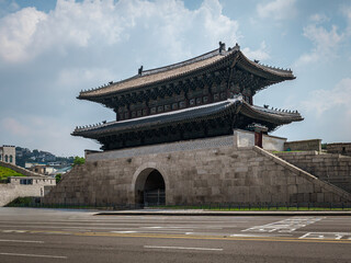 Fototapeta premium Heunginjimun Gate, or Dongdaemun, the Eastern Great Gate, originally built in 1398, one of the Eight Gates of Seoul in the Seoul City Wall, a prominent landmark in the capital of South Korea