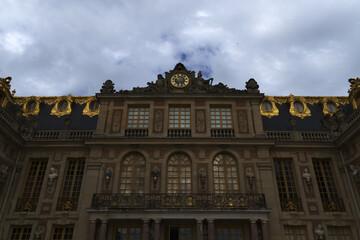 Obraz premium Palace of versailles exterior facade with golden details