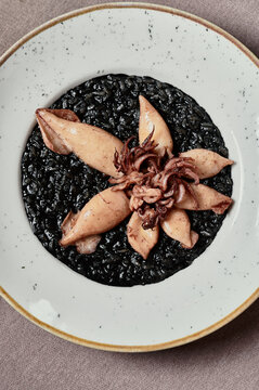 Black risotto with squid