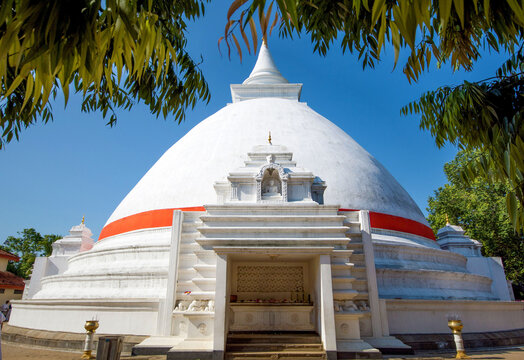 Kelaniya Temple, Sri Lanka &mdash; Sacred site associated with Buddha&rsquo;s final visit to the island.