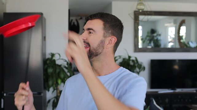 A juggler and his moving plate 