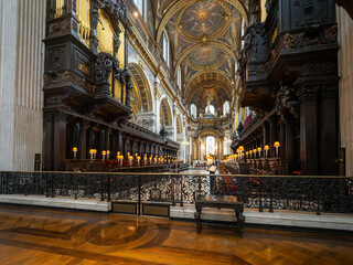 Fototapeta premium Inside St Paul's Cathedral in London, UK