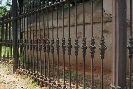 Loftin Cemetery Located in Rural East Texas Near Flint, TX Above Ground Crypt