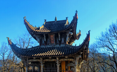 Obraz premium Traditional Chinese Temple at Jiuhua Mountain, Anhui Province