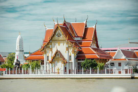 Wat Rakhang Khositaram (Temple of Bells), located on the banks of the Chao Phraya River in Bangkok, Thailand, December 18, 2025.