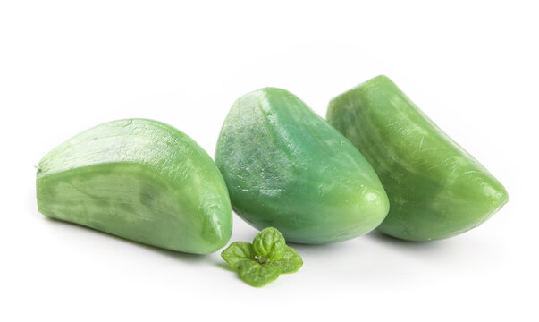 Fresh Green Laba Garlic Cloves from Shandong Jinxiang China Sweet Sour Emerald Handmade Traditional Food