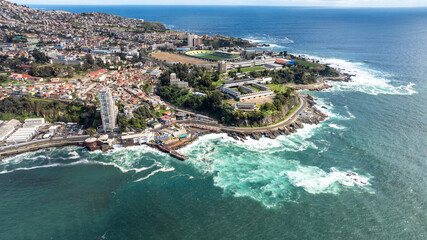 Naklejka premium Valparaiso, Chile. Aerial view of the beach, harbor, coastline. Aerial view.