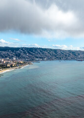 Obraz premium Vina del Mar in Chile with a rainbow. Beautiful aerial image of the coastline. Aerial view.