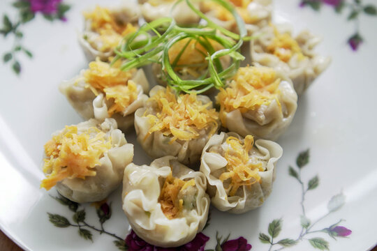 making chinese food on the cooking class