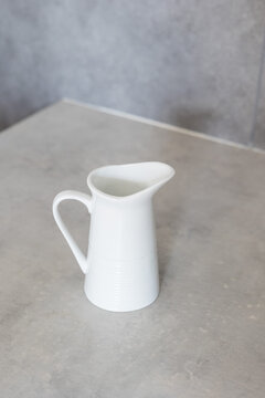 Servir porcelana blanca