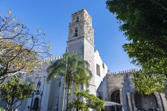 Cathedral of Cuernavaca, Unesco site Earliest 16th-century monasteries on the slopes of Popocat&eacute;petl, Mexico