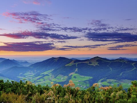 Hill of the Spielbergalm at dusk clouds (cumulus) above, Osterhorngruppe, Bad Vigaun, Krispl, Land Salzburg, Austria