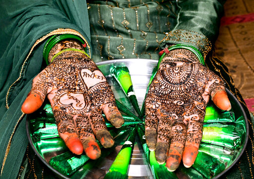 Fresh Mehndi Design on Hands with Intricate Patterns