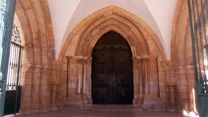 Fototapeta premium Portal der Kathedrale von Faro