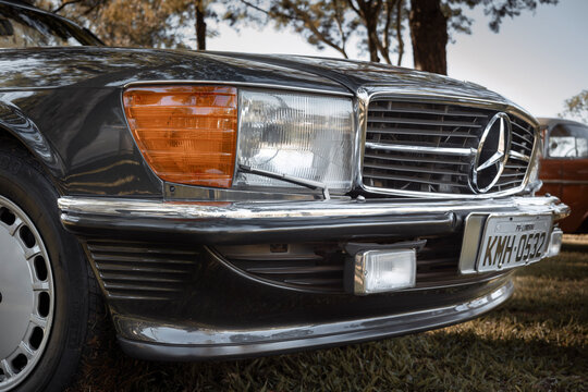 1986 Vehicle Mercedes-Benz 300 SL on display at the monthly meeting of vintage cars in the city of Londrina, Brazil.