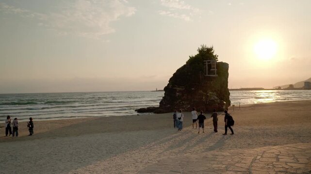 夕日の稲佐の浜