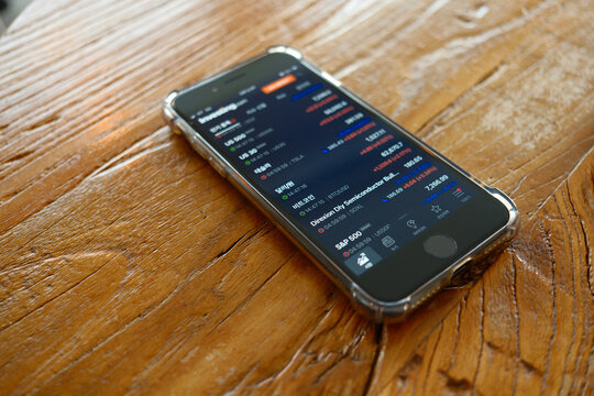 capital market with a smartphone