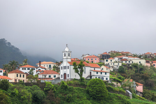 Sao Roque Do Faial, Mad&egrave;re