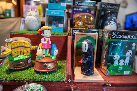 No face Kaonashi figure and Neighbor Totoro music box,  Yufuin Village