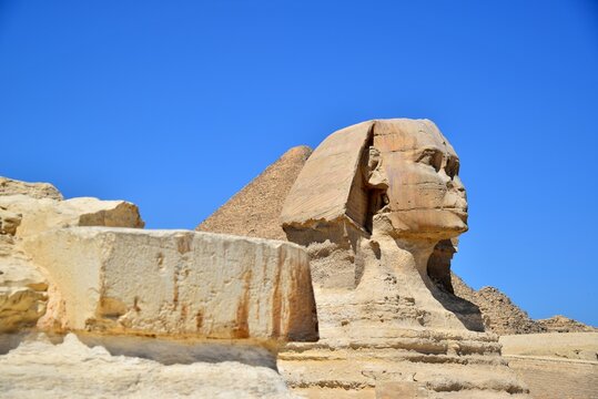 The Great Sphinx of Giza is a sphinx statue located in the Giza pyramids area in Cairo,the capital of Egypt.It is the largest single-stone statue in the world, measuring 73.5 meters long and 20 meters