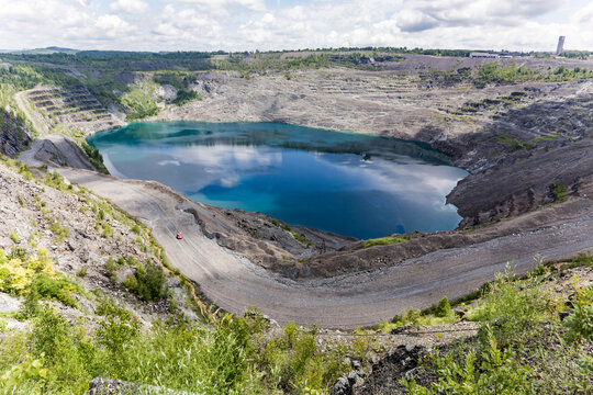  old asbestos mine in quebec