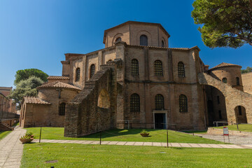 Fototapeta premium Basilica of San Vitale inferior. Ravenna, Emilia-Romagna, Italy.