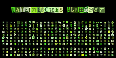 Naklejka premium Lateinisches Alphabet, Buchstaben und Zahlen im Erpresserbrief Stil, ausgeschnittene Papierbuchstaben fuer kreative Designs und Collagen