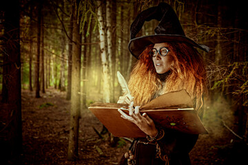 Naklejka premium Writer Enchanted Tome