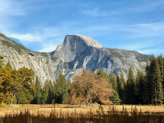 fall in the mountains, Yosemite half dome © Aline Mayne