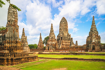 Fototapeta premium Wat Chaiwatthanaram at ayutthaya, thailand