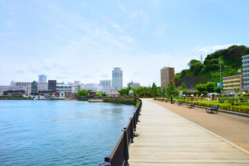 Naklejka premium 春の公園 神奈川県横須賀市ヴェルニー公園の風景 
