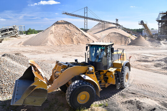 Wheel loader in gravel pit