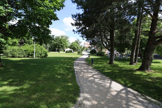 Le square Saint Roch, parc public, ville de Pontarlier, d&eacute;partement du Doubs, France