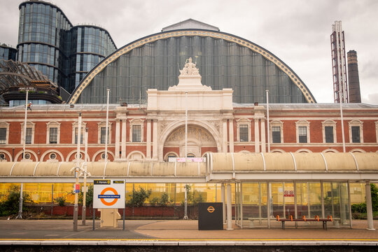 LONDON - KENSINGTON OLYMPIA &ndash; station with Olympia events venue