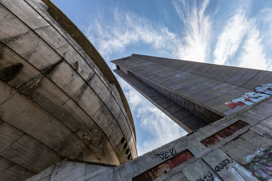 reliquie del futurismo socialista: il monumento di buzludzha