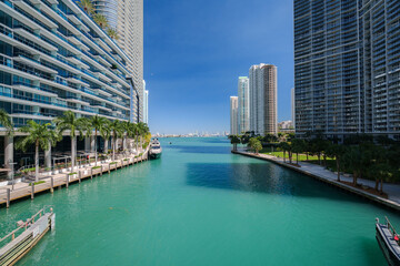 Obraz premium Miami River Downtown Marina