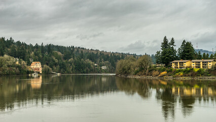 Fototapeta premium Springwater Corridor Willamette River Trail area, Portland, Oregon