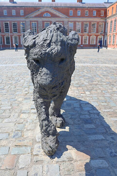 DUBLIN REPUBLIC OF IRELAND: Original lion sculptures by Italian artist Davide Rivalta in Dublin Castle and Lucan creates life size animal sculptures using bronze, aluminium or fibre glass