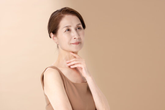 美容　女性