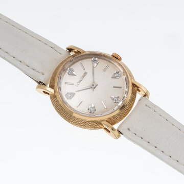 Longines hand-wound watch, reference 207, 14kt yellow gold case with silvered dial. Milan, Italy, March 11, 2026