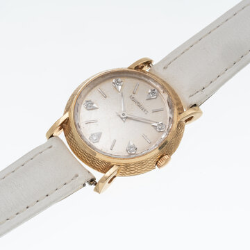 Longines hand-wound watch, reference 207, 14kt yellow gold case with silvered dial. Milan, Italy, March 11, 2026
