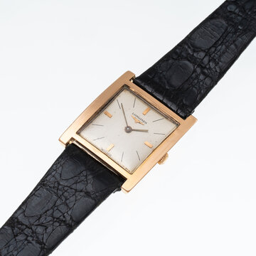Longines hand-wound watch, reference 1 533, 18 kt rose gold case with silvered dial. Milan, Italy, March 11, 2026