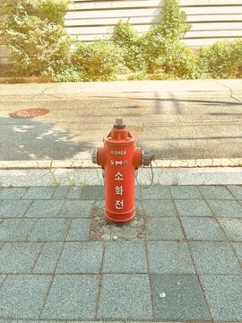 red fire hydrant